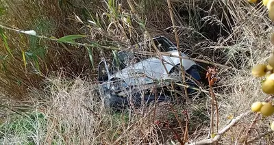 L'auto nella scarpata
