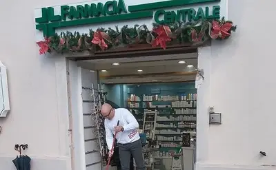 La farmacia rapinata