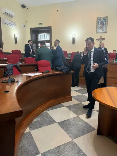 Consiglio comunale interrotto