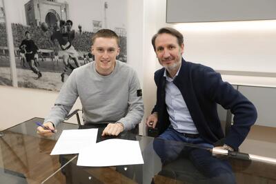 Aebischer firma il contratto - Bigon (Bfc photo)