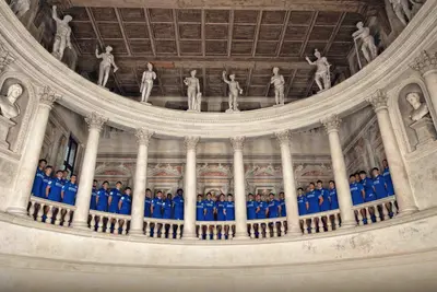 L'Italia U20 in posa al teatro di Sabbioneta (Mantova)