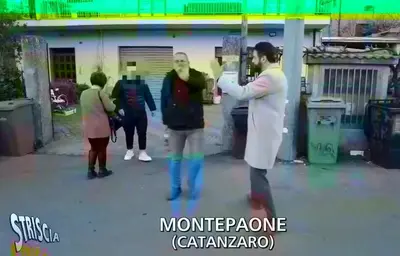 Aggressione all'inviato Michele Macrì