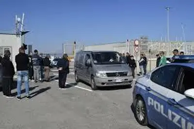 Intervento delle autorità e autopsia disposta