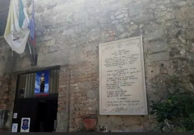 La targa che riorda la strade del 2 agosto 1925