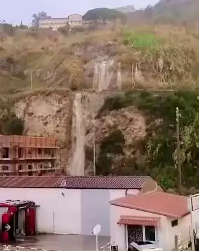 Immagine catturata da un video girato da un residente a Cetraro