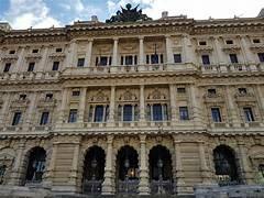 In manette Tancredi Antoniozzi, figlio di un parlamentare