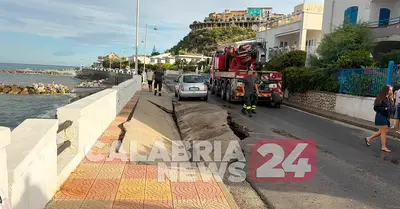 Il lungomare di San Lucido danneggiato