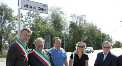 Il viale Città di Cutro a Reggio Emilia