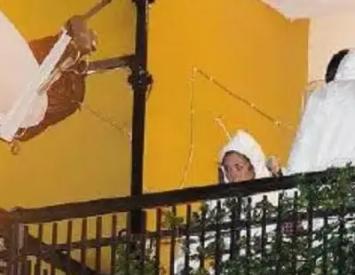 I rilievi della Scientifica dopo l'omicidio