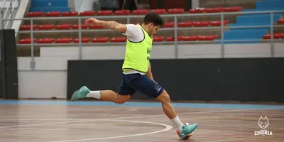 L'esterno brasiliano Felipinho in allenamento