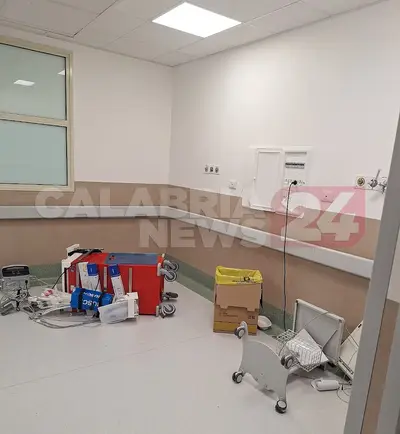 Nuovi danni al pronto soccorso di Cosenza