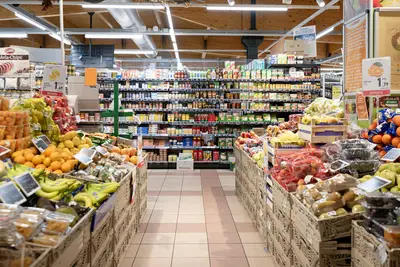 Non tutti possono accedere al supermercato