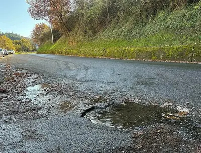 Una perdita d'acqua a Donnici