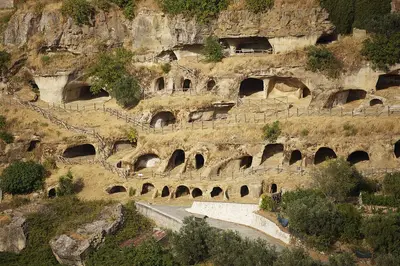 Le Grotte rupestri del Verzino