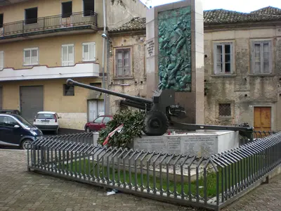 Il Monumento ai caduti di San Gregorio d'Ippona