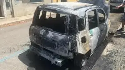 Auto bruciata