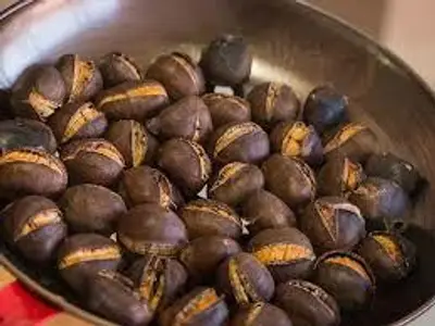 Caldarrostiera e castagne