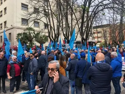 Corteo di lavoratori
