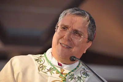 Il vescovo Francesco Savino