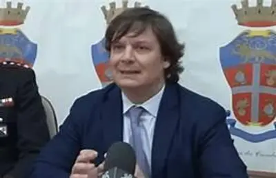 si insedia come Procuratore aggiunto di Catanzaro