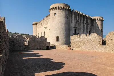 Il castello di Santa Severina