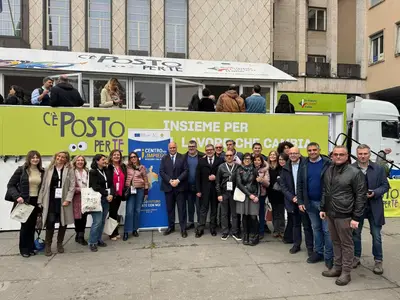 Calabrese, in posa, a Cosenza per "C'è posto per te"