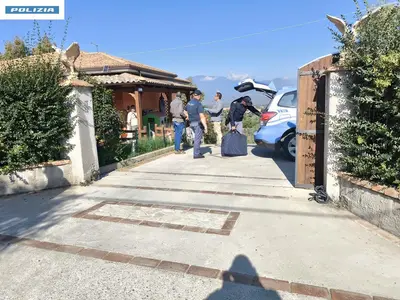 Coppia arrestata dalla polizia, trovata in casa droga ed armi.