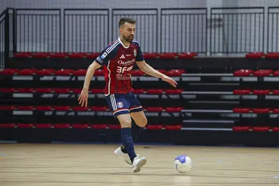 Bissoni con la maglia della Pirossigeno (foto Michele De Marco)