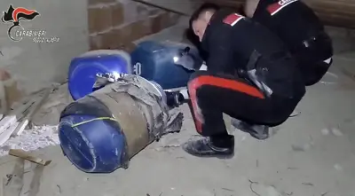 Carabinieri Reggio Calabria scoperte armi ed esplosivo