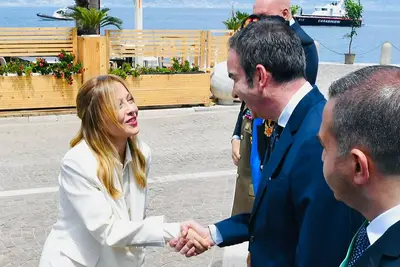 La premier Meloni saluta il governatore Occhiuto