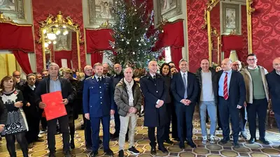 Il presidente con i dipendenti