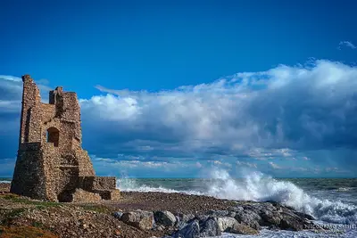 La Torre aragonese spaccata di Amendolara (ph Nicodemo Misiti)