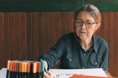 Nicoletta Costa illustra un suo personaggio