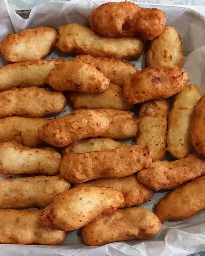 zeppole con acciughe