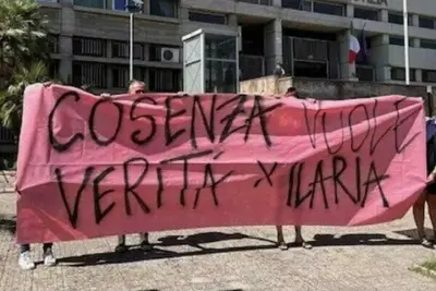 Sit - in Cosenza per Ilaria Mirabelli