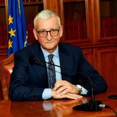 Il prefetto Castrese De Rosa