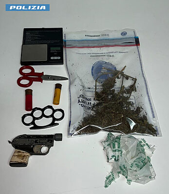 Il materiale sequestrato