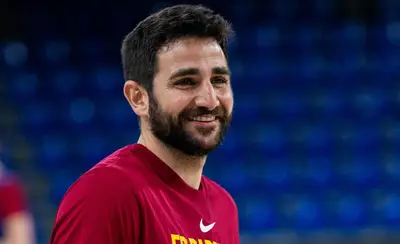 Instagram (@fcbbasket)