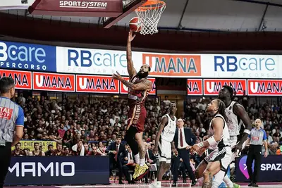 X - @REYER1872