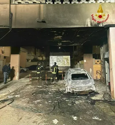 auto incendiata a brindisi