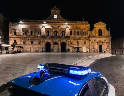 ostuni volante polizia