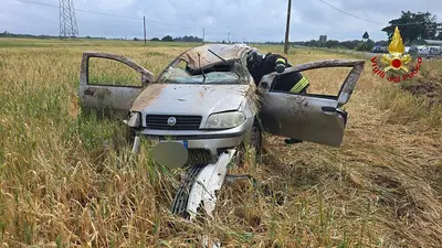 auto incidente mesagne