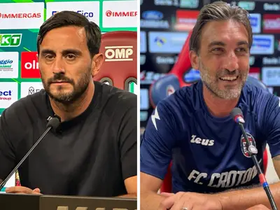 In risalita le quotazioni di Aquilani (a sinistra), tra i papabili c'è anche Modesto