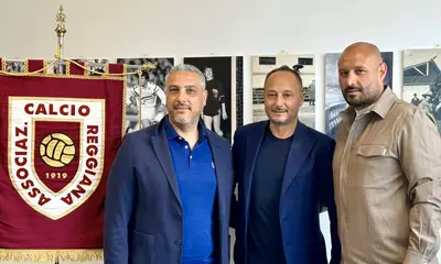 Da sinistra: il ds Fracchiolla, il presidente Salerno e il dt Scognamiglio