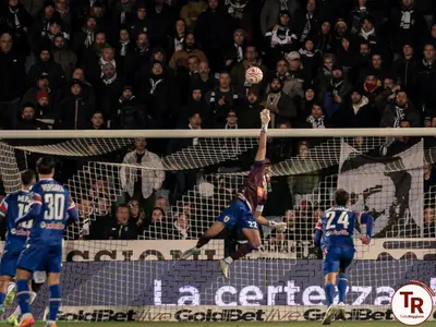 Uno dei tanti interventi decisivi di Bardi - foto Silvia Casali