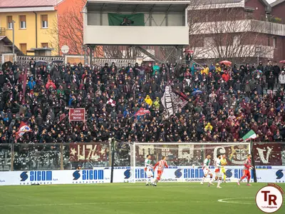 I tifosi granata - foto Silvia Casali