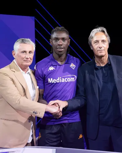 Kean, Pradé e Ferrari foto profilo ufficiale X @acffiorentina