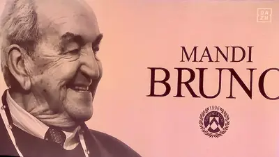 Mandi Bruno - minuto di silenzio in memoria di Bruno Pizzul