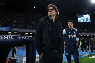 NAPLES, ITALY - APRIL 27: Paolo Vanoli Torino head coach looks on during the Serie A match between Napoli and Torino at Stadio Diego Armando Maradona on April 27, 2025 in Naples, Italy.