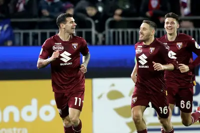 L'attaccante Pietro Pellegri festeggia un gol con la maglia del Torino